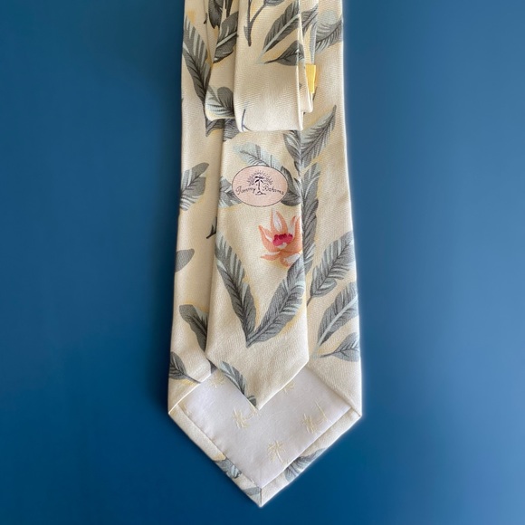 TOMMY BAHAMA floral Silk Tie - Picture 3 of 4
